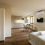 Monolocale Moderno E Porta Nuova Vittorio